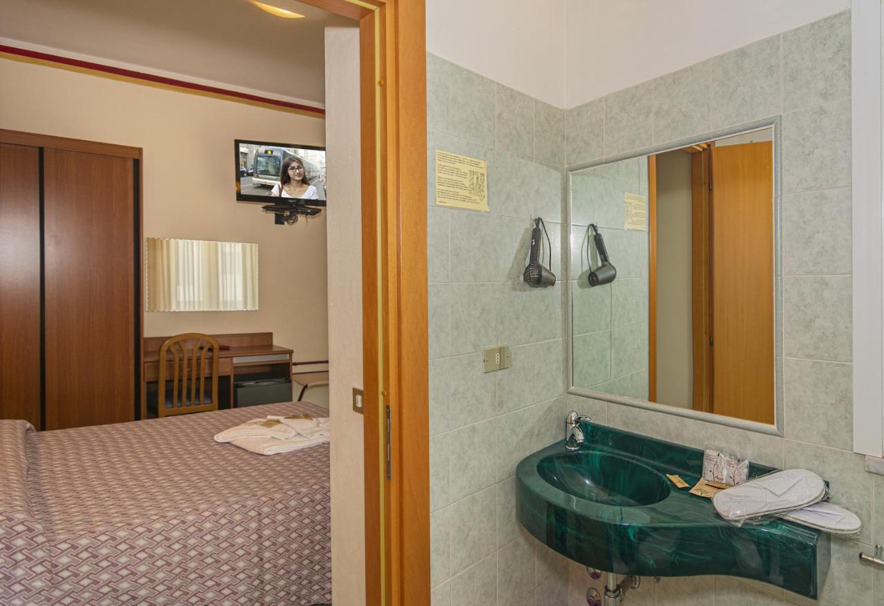 Hotel Dolly Viareggio Exteriér fotografie