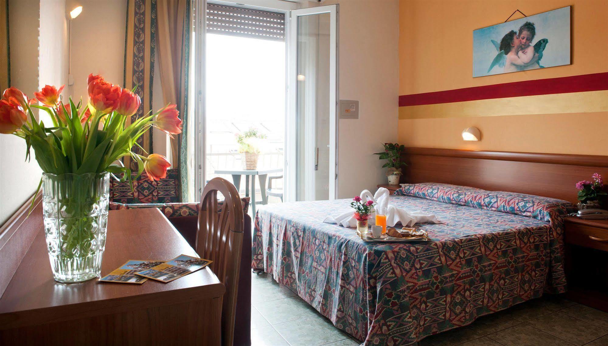 Hotel Dolly Viareggio Exteriér fotografie