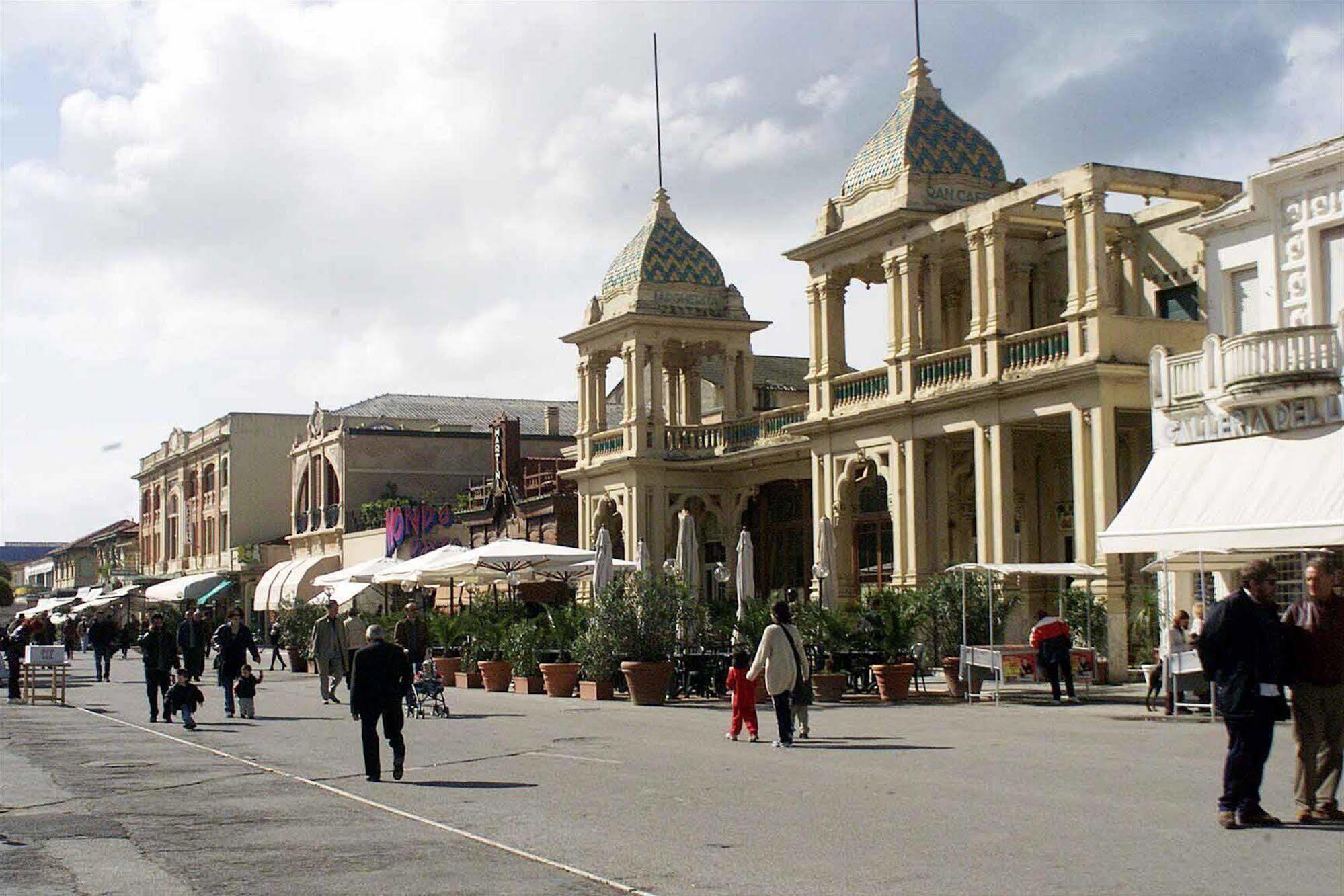 Hotel Dolly Viareggio Exteriér fotografie