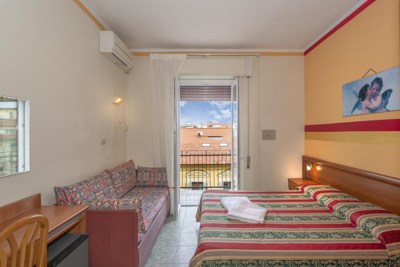 Hotel Dolly Viareggio Exteriér fotografie